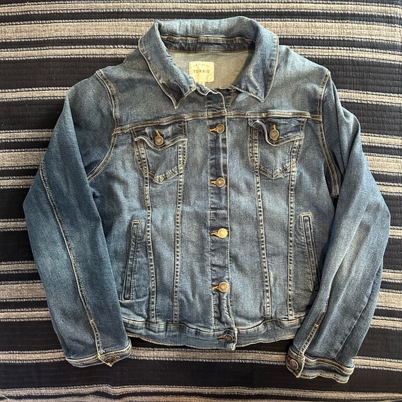 Torrid Jean jacket Size 3 - Picture 1 of 7